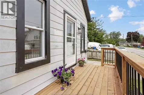136 Adelaide Street South Chatham ON N7M 4R7