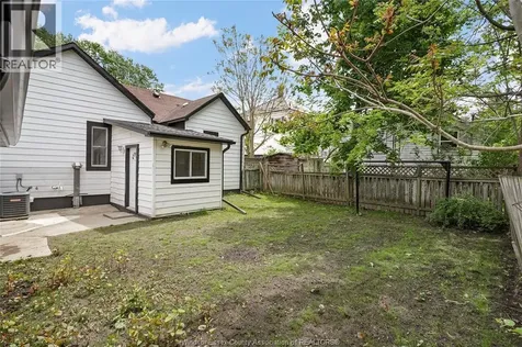 136 Adelaide Street South Chatham ON N7M 4R7