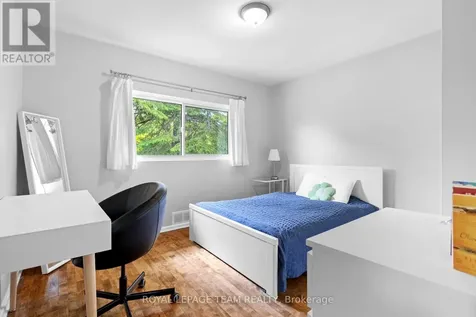 1812 Kerr Avenue Ottawa ON K2A 1J3