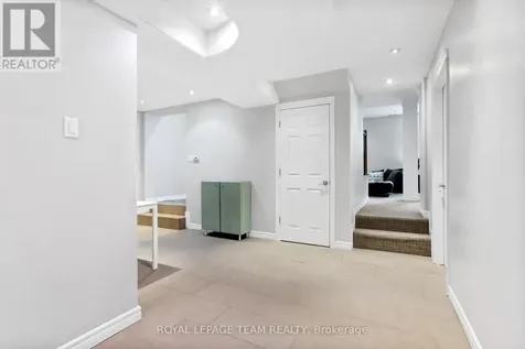1812 Kerr Avenue Ottawa ON K2A 1J3