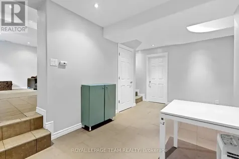 1812 Kerr Avenue Ottawa ON K2A 1J3