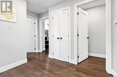87 Helena Street Ottawa ON K1Y 3M9