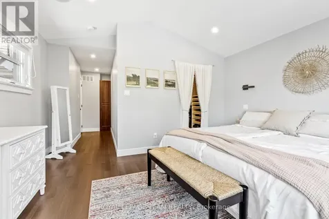 87 Helena Street Ottawa ON K1Y 3M9
