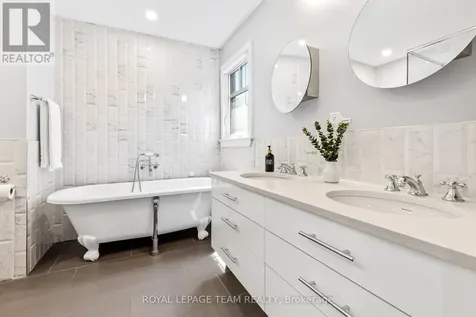 87 Helena Street Ottawa ON K1Y 3M9