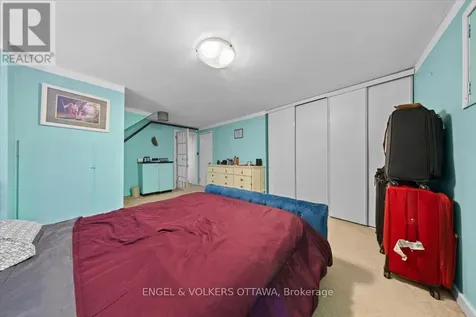1712 St. Barbara Street Ottawa ON K1T 1M2