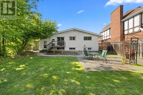1712 St. Barbara Street Ottawa ON K1T 1M2