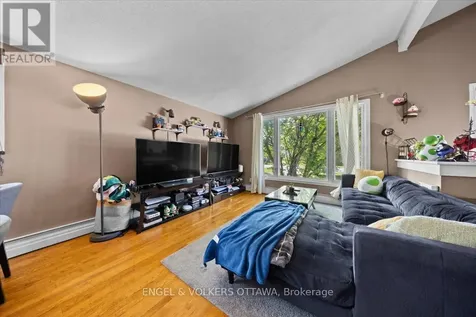 1712 St. Barbara Street Ottawa ON K1T 1M2