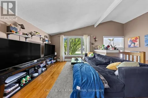1712 St. Barbara Street Ottawa ON K1T 1M2