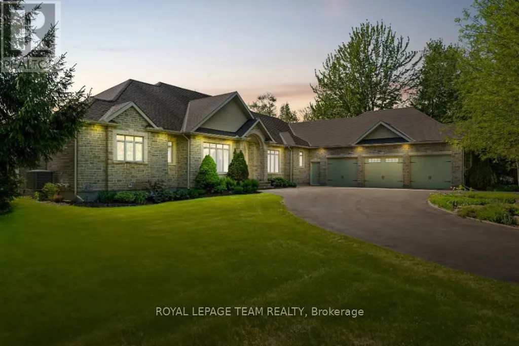 6043 Knights Drive Ottawa ON K4M 0A2