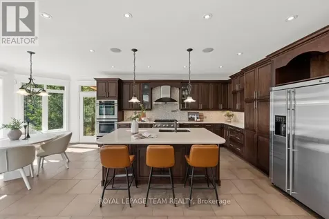 6043 Knights Drive Ottawa ON K4M 0A2