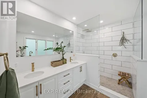 1264 Barnwell Crescent Ottawa ON K4B 1K4