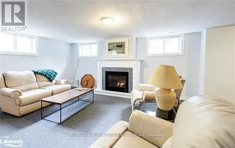 112 Bruce Street South Blue Mountains ON N0H 2P0