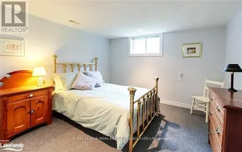 112 Bruce Street South Blue Mountains ON N0H 2P0
