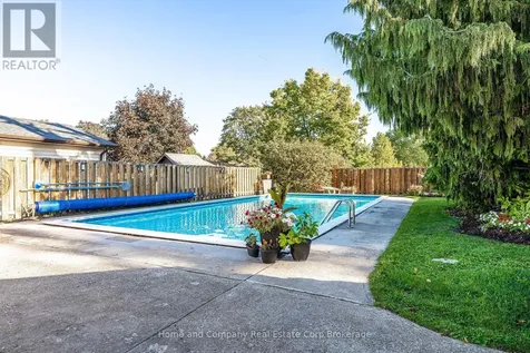 292 Redford Crescent Stratford ON N5A 1P5