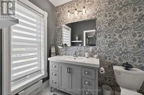 28 Wellington Street St. Thomas ON N5R 2P4