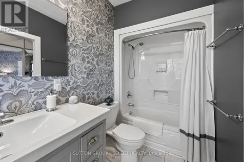 28 Wellington Street St. Thomas ON N5R 2P4