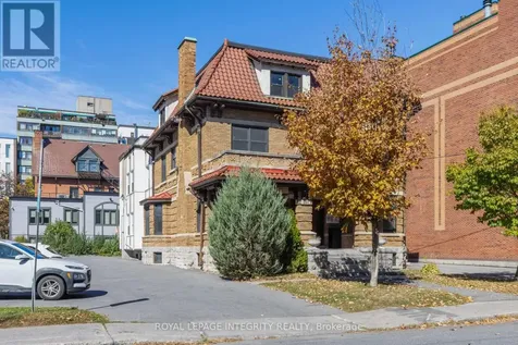 307 Gilmour Street Ottawa ON K2P 0P7