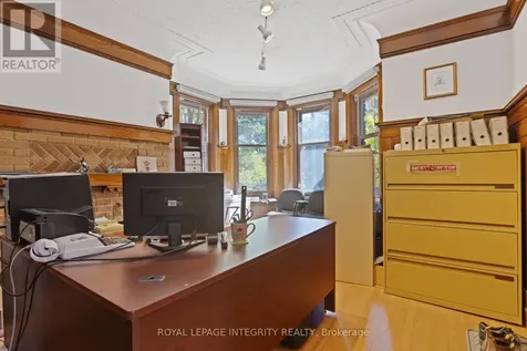 307 Gilmour Street Ottawa ON K2P 0P7