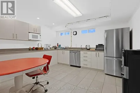 307 Gilmour Street Ottawa ON K2P 0P7