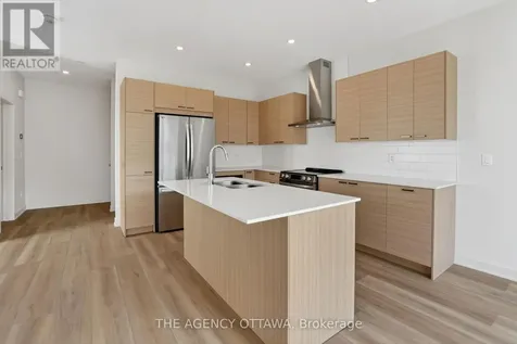 3061 Showcase Crescent Ottawa ON K4M 0S1