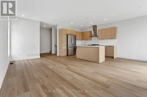 3061 Showcase Crescent Ottawa ON K4M 0S1