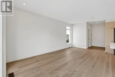 3061 Showcase Crescent Ottawa ON K4M 0S1
