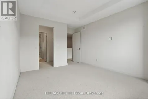 3061 Showcase Crescent Ottawa ON K4M 0S1