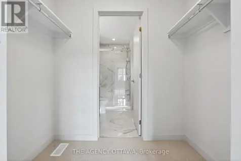 3061 Showcase Crescent Ottawa ON K4M 0S1