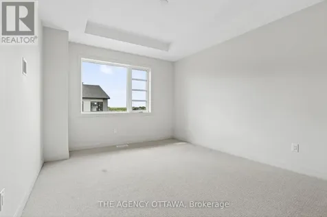 3061 Showcase Crescent Ottawa ON K4M 0S1