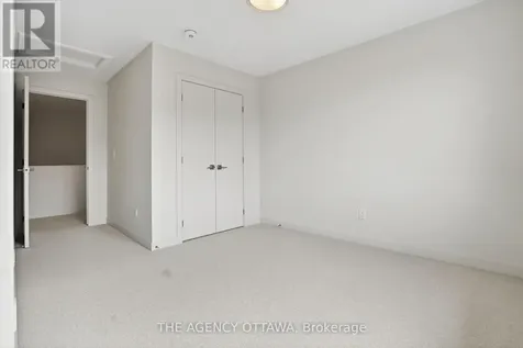 3061 Showcase Crescent Ottawa ON K4M 0S1