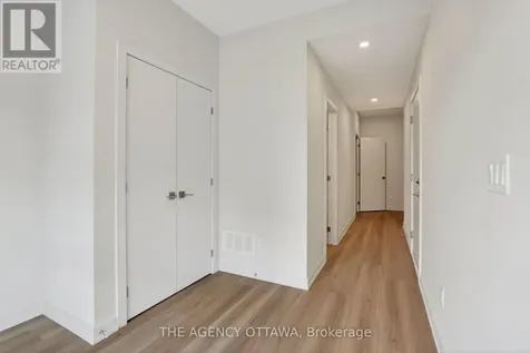 3061 Showcase Crescent Ottawa ON K4M 0S1