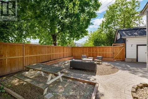 218 Carruthers Avenue Ottawa ON K1Y 1N6