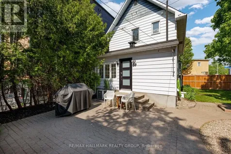 218 Carruthers Avenue Ottawa ON K1Y 1N6