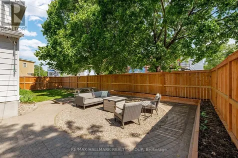 218 Carruthers Avenue Ottawa ON K1Y 1N6