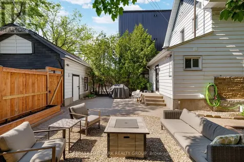 218 Carruthers Avenue Ottawa ON K1Y 1N6