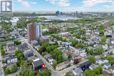 218 Carruthers Avenue Ottawa ON K1Y 1N6