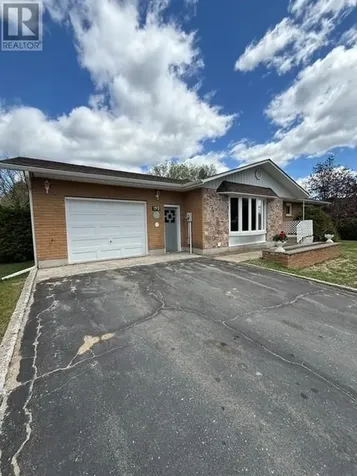 190 Government Road West Massey ON P0P 1P0