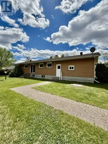 190 Government Road West Massey ON P0P 1P0