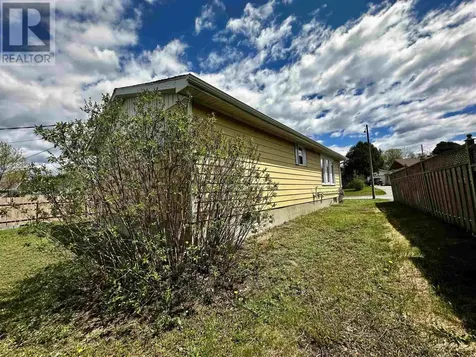 12 Lauzon Crescent Elliot Lake ON P5A 1J1