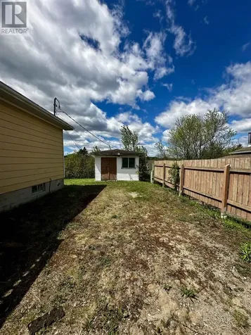 12 Lauzon Crescent Elliot Lake ON P5A 1J1