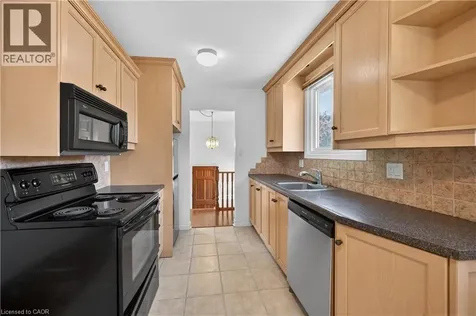 68 Duncairn Crescent Hamilton ON L9C 6G1