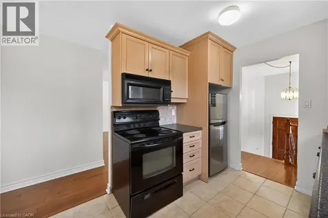 68 Duncairn Crescent Hamilton ON L9C 6G1