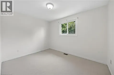 68 Duncairn Crescent Hamilton ON L9C 6G1