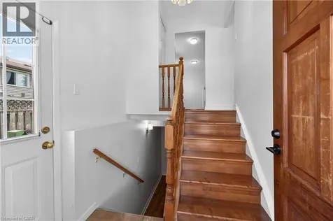 68 Duncairn Crescent Hamilton ON L9C 6G1