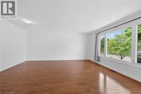 68 Duncairn Crescent Hamilton ON L9C 6G1
