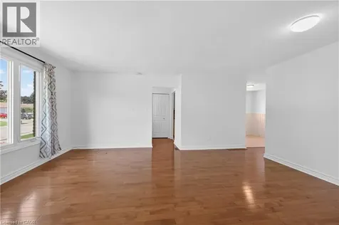 68 Duncairn Crescent Hamilton ON L9C 6G1