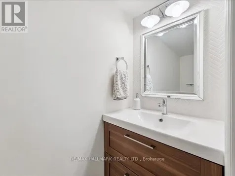 43 Schiedel Drive Guelph (victoria North) ON N1E 7M3