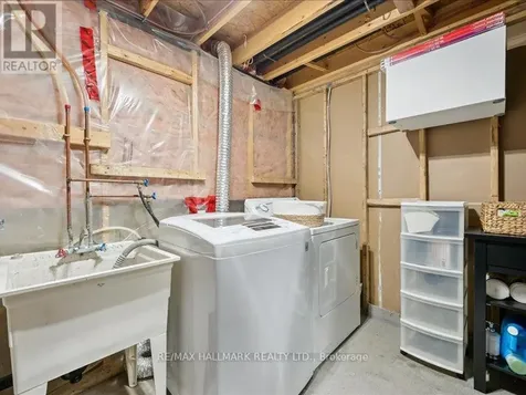 43 Schiedel Drive Guelph (victoria North) ON N1E 7M3