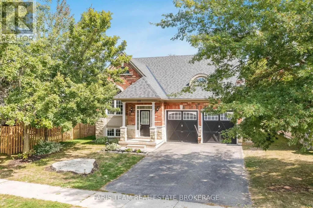 103 41st Street South Wasaga Beach ON L9Z 3B6