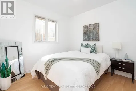 103 41st Street South Wasaga Beach ON L9Z 3B6